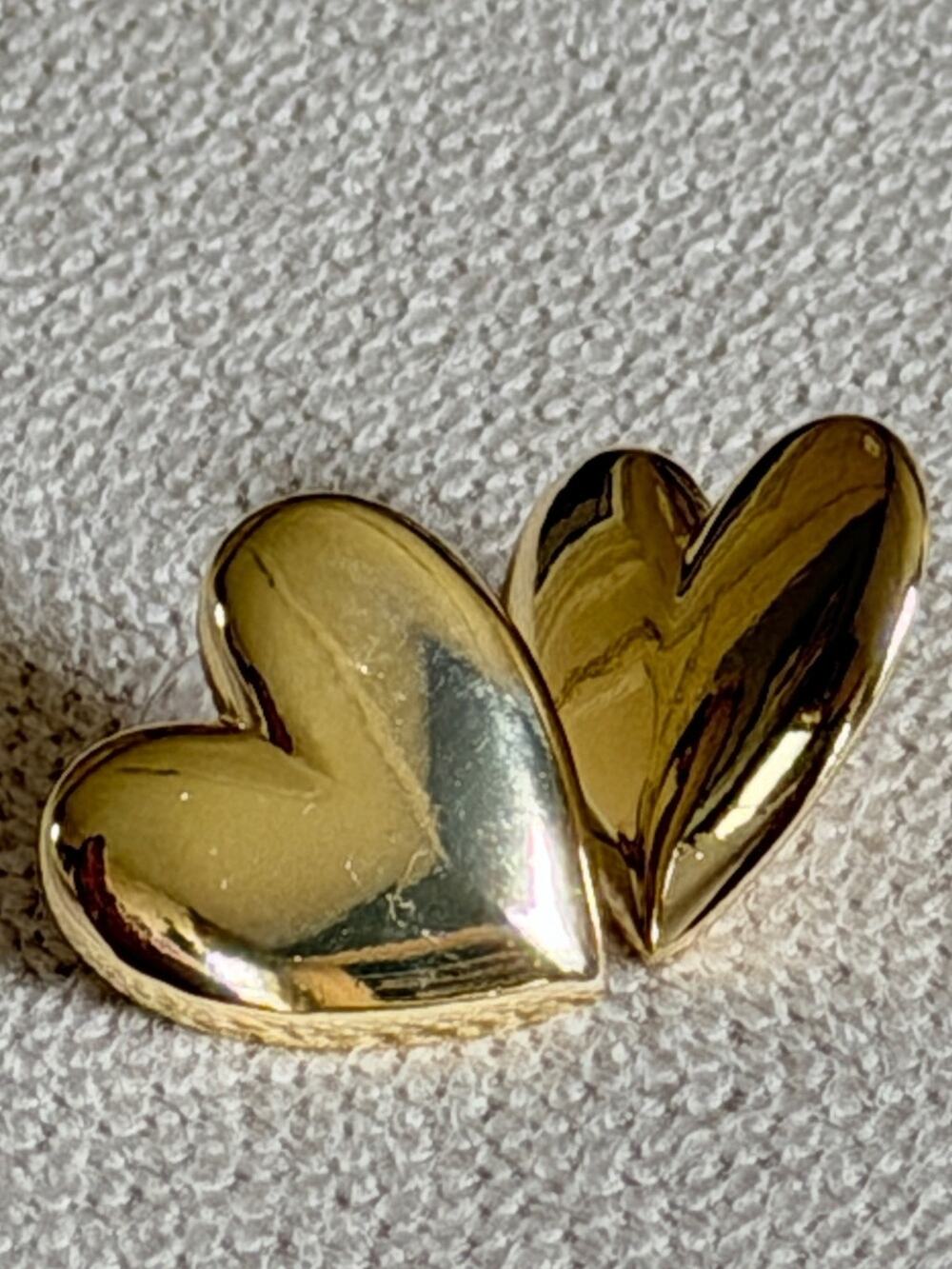 BaubleBar Gold Heart Stud Earrings Romantic Balletcore Soft coquette gold plated
